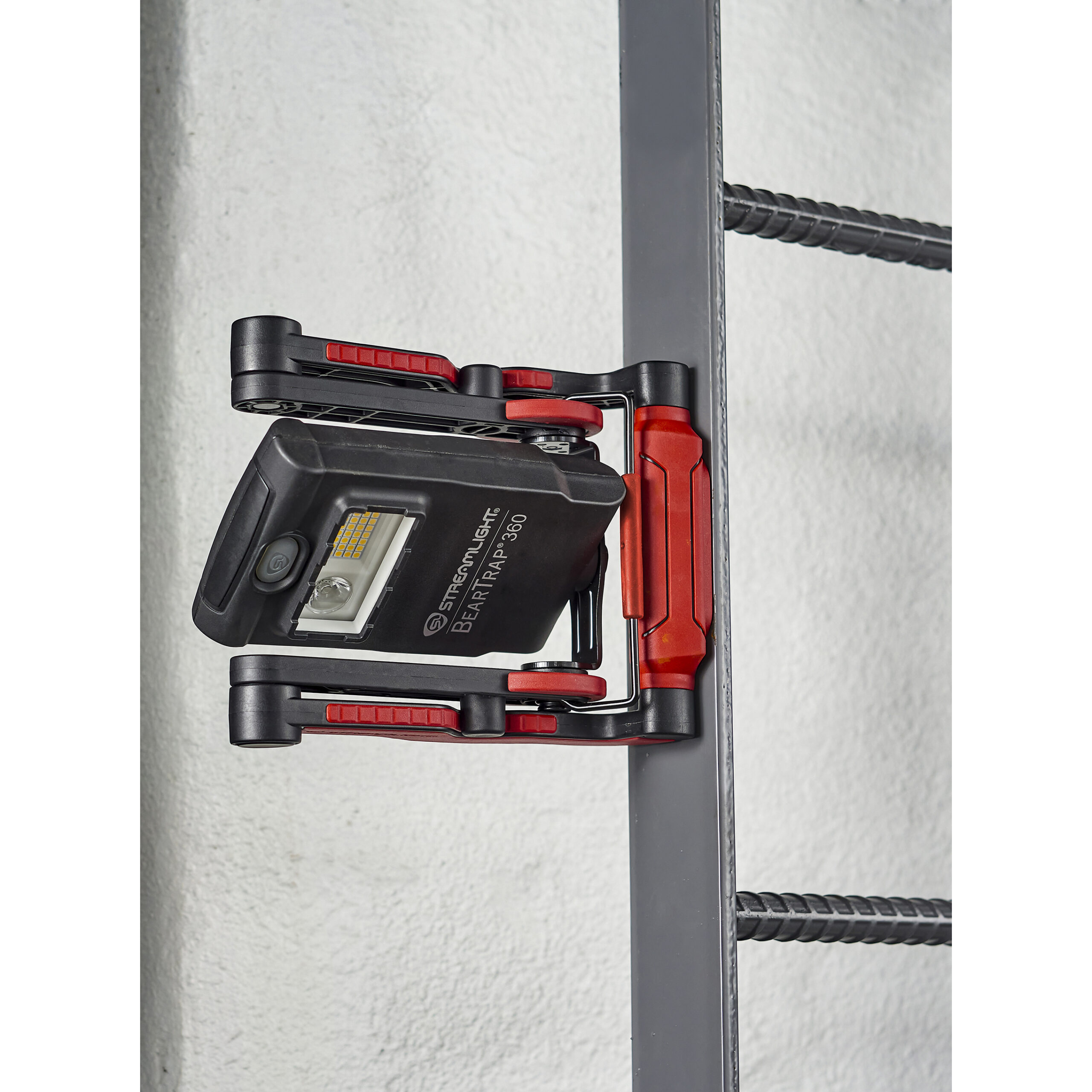 BEAR TRAP 360 120V/100V AC RED - Image 2